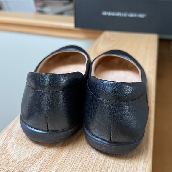 Naturalized Flexy Black Women's Flats -Size 6.5 M - Picture 5 of 7